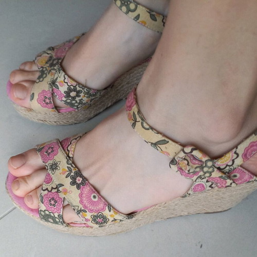Fabric platform sandals used size 39 pink with flowers
