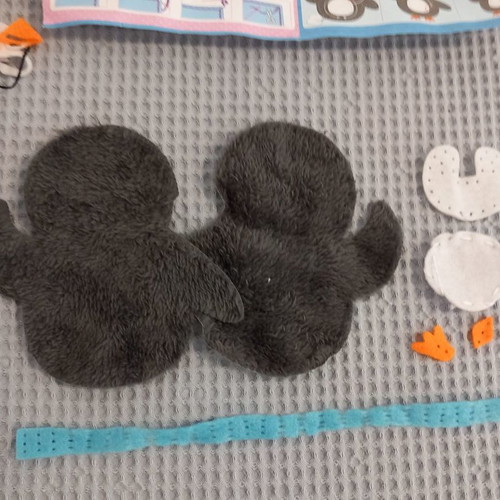 Avenir Sewing My First Keychain Penguin sewing kit used