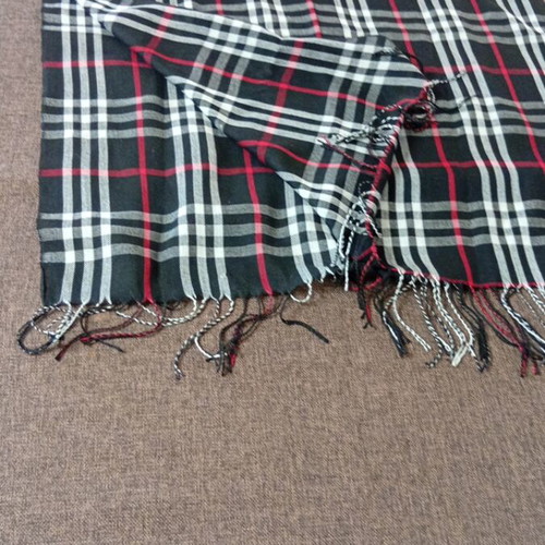 Scarf unisex with black and red check pattern like new