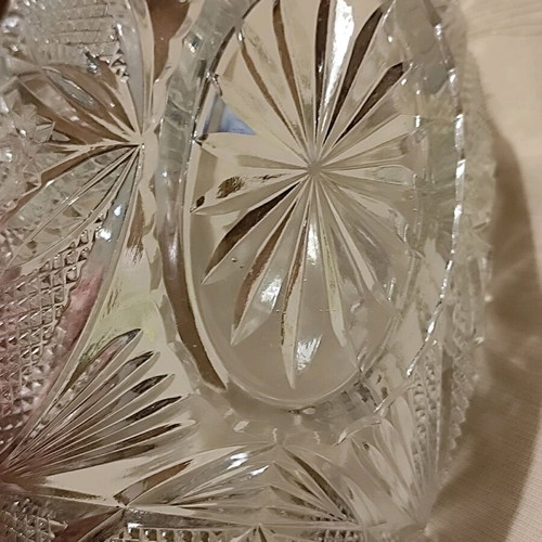 Vintage crystal gondolier like new