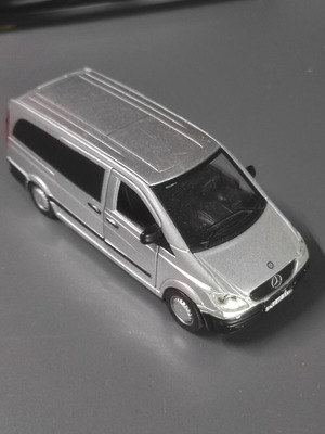 Bburago Mercedes Vito 1:32 σαν καινούργιο