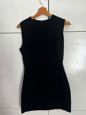 Zara black mini dress used, size S, fitted