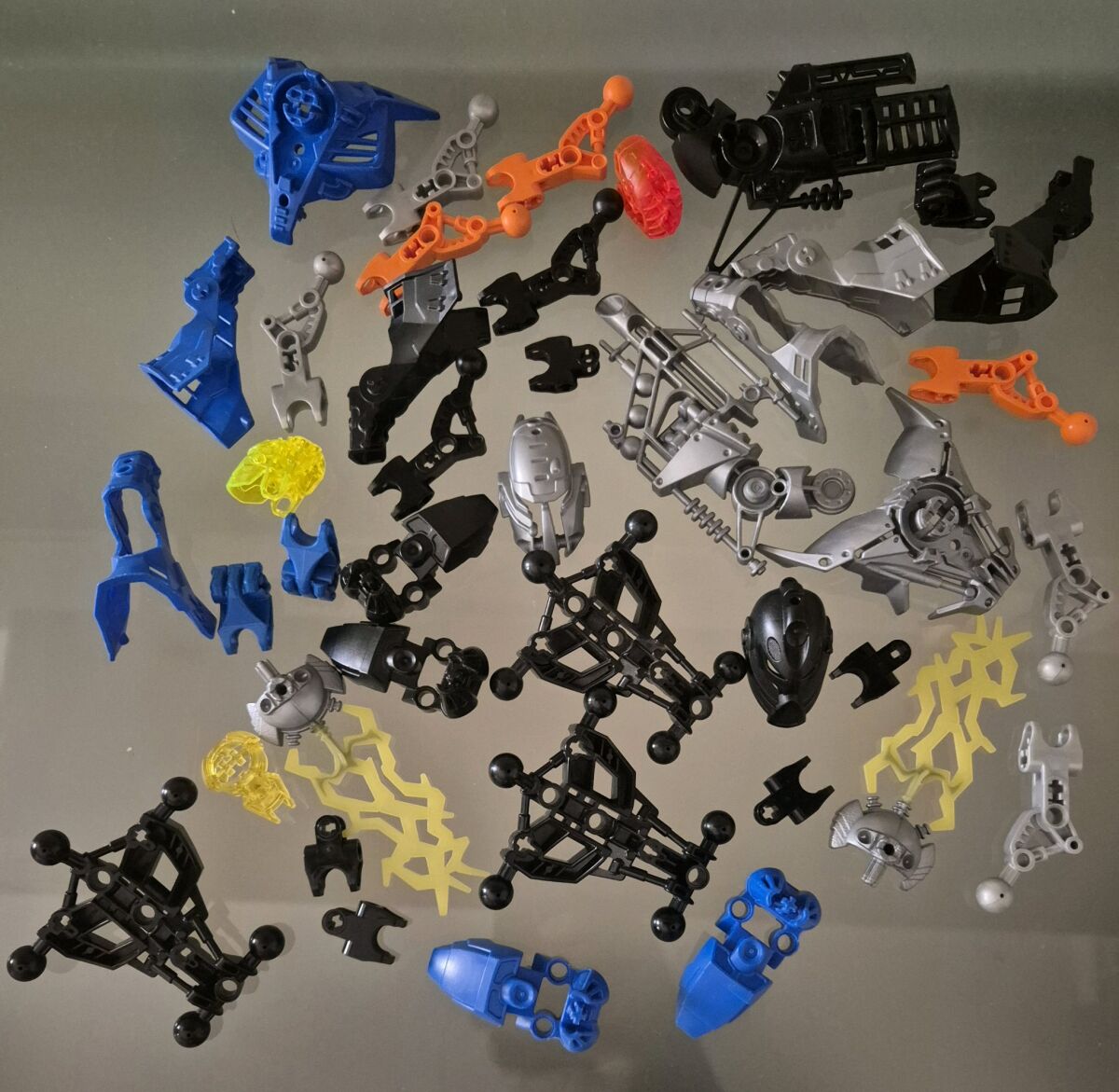 Lego Bionicle 70784 Lewa like new,… - € 40,00 - Vendora.cy