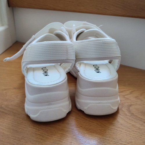 Chunky sandals size 36 like new, white with velcro