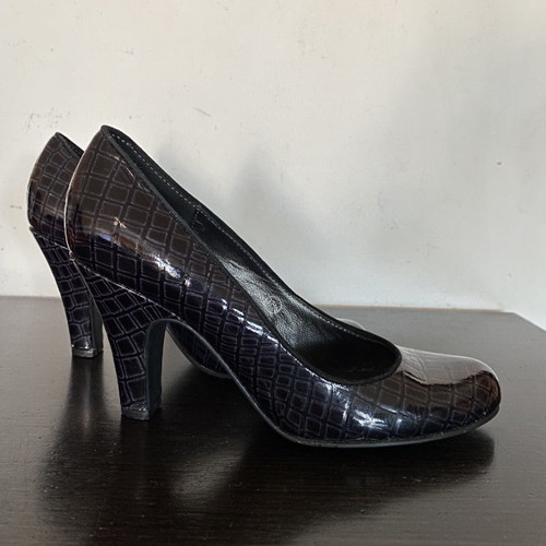 CaFeNoir black patent leather pumps used with croco pattern, size 37.5