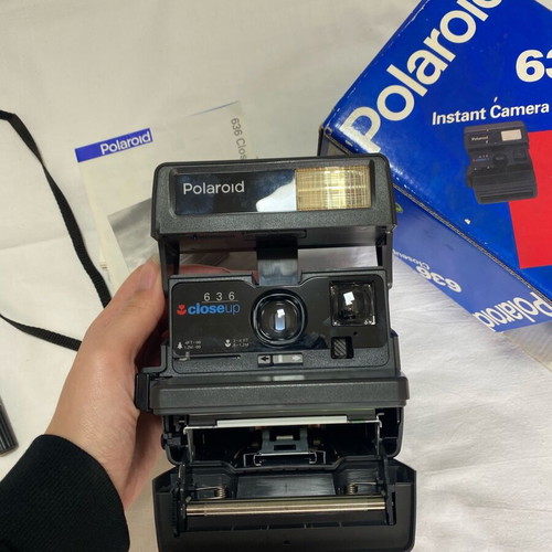 Polaroid 636 Closeup instant camera like new