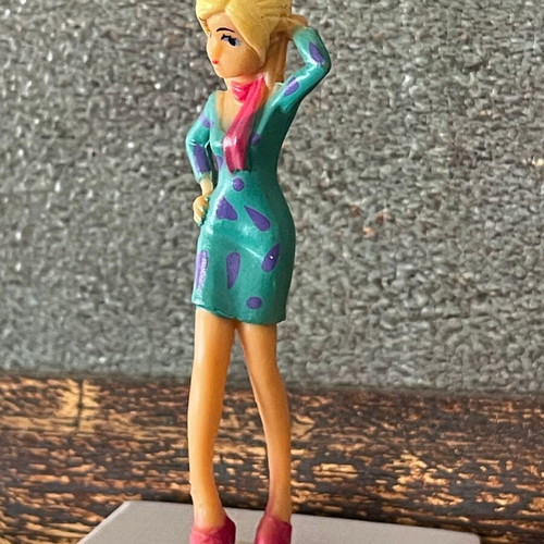 Collectible Anime Style Mini Figure 6.5cm new, Elegant with Dress