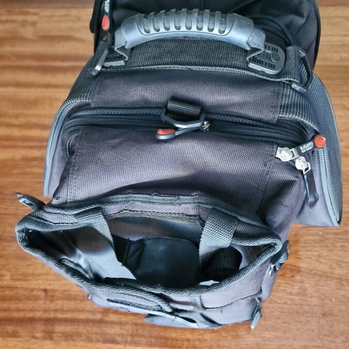 GIVI Magnetic Tank Bag like new, detachable with strong magnets
