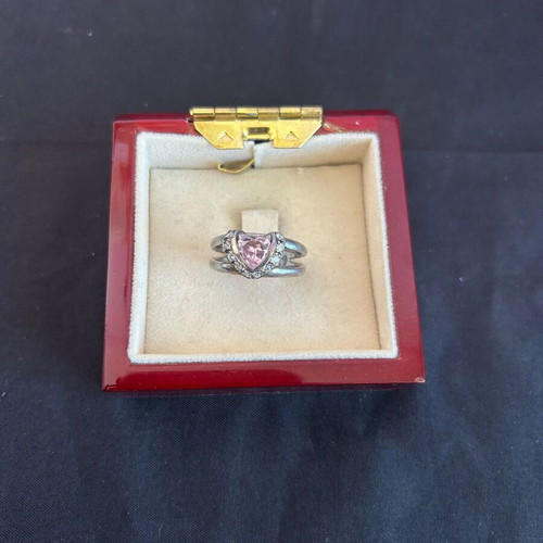 Folli Follie 925 silver ring like new with pink and white stones