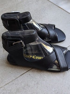 Juicy Couture δερμάτινο παιδικό πέδιλο καινούργιο, μέγεθος 30, μαύρο