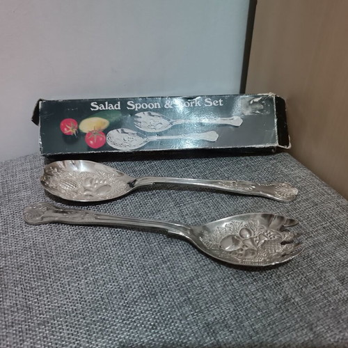 Salad serving set like new