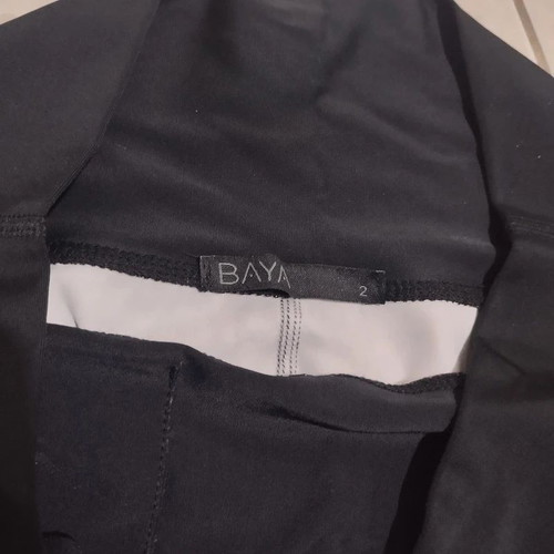 Baya sports collant 3/4 multicolor, like new, with front pocket