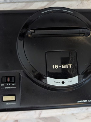 SEGA Mega Drive 1 PAL French RGB model with Region Free & 60Hz Mod