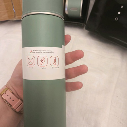 Vacuum Bottle Set 500ml with 3 Mint Cups, New