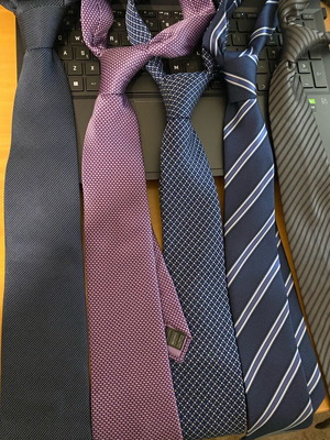 Ties like new, pack of 5 of your choice