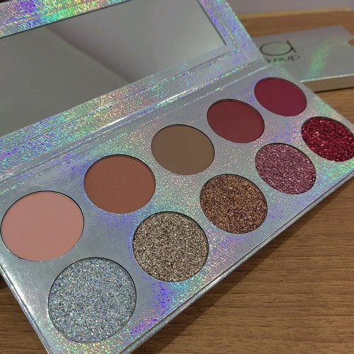 Eyeshadow palette new, unused