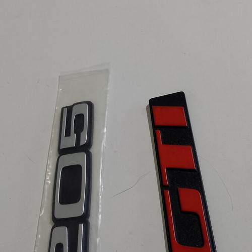 Σήματα πίσω Peugeot 205 και GTI καινούργια, brand Miria, made in Italy NOS