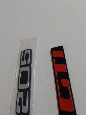 Σήματα πίσω Peugeot 205 και GTI καινούργια, brand Miria, made in Italy NOS