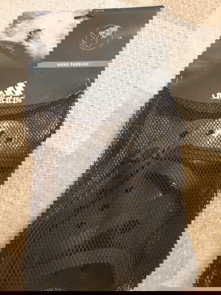 ADIDAS РЪЧНИ ПЛАВКИ