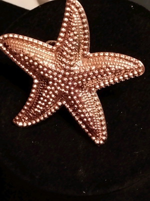 Adjustable ring like new, gold-colored