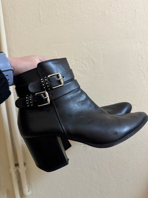 Ankle boots with buckle design like new, size 39, black