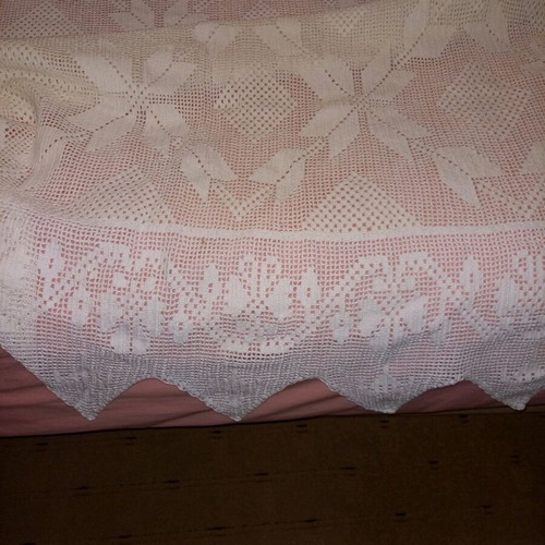 Handmade crochet blanket with pillowcase like new