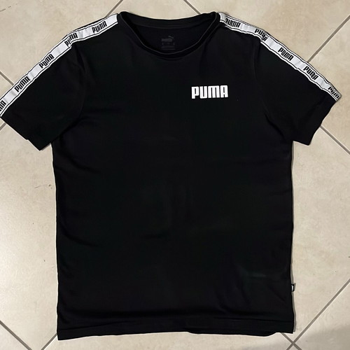 Puma T-Shirt black taped shoulder logo print size M like new
