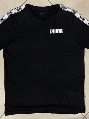 Puma T-Shirt black taped shoulder logo print size M like new