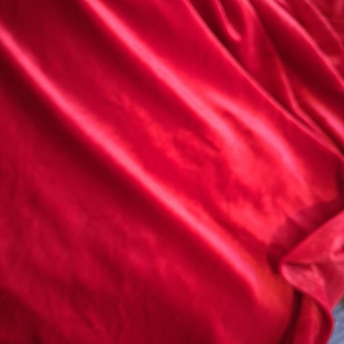 Curtain set of 4 new red velvet curtains 1.57m x 2.80m