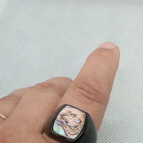 Metal ring painted glossy black with natural mother-of-pearl stone size 12.5 new