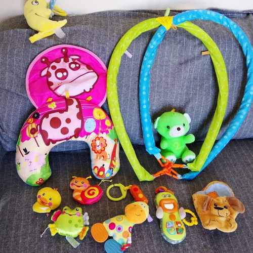 Baby toys gym set like new, musical functions working