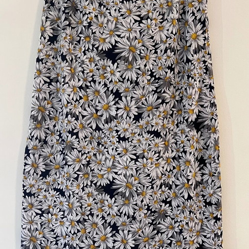 French skirt with daisy pattern