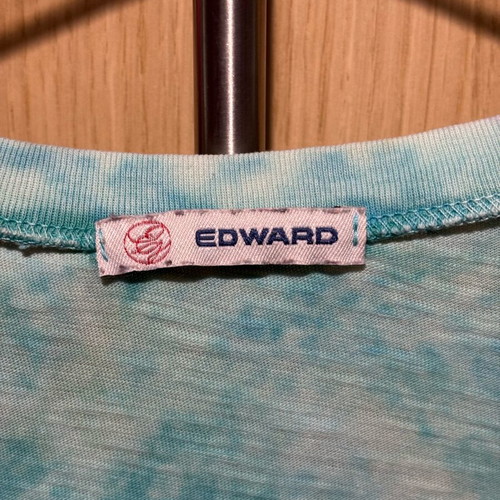 Edward t-shirt like new, size M, turquoise-green