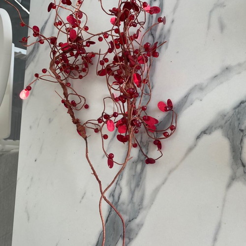 Decorative flowers used, 5 red branches