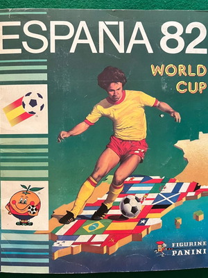 Espana 82 sticker album like new, 214 missing