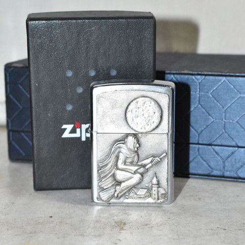 Zippo Witch 2005 Lighter like new with box