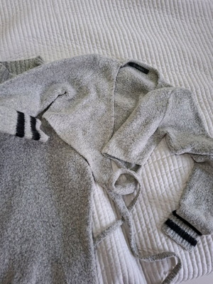 Pullover set with jacket like new