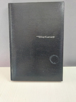 Telephone medium index like new with three sheets