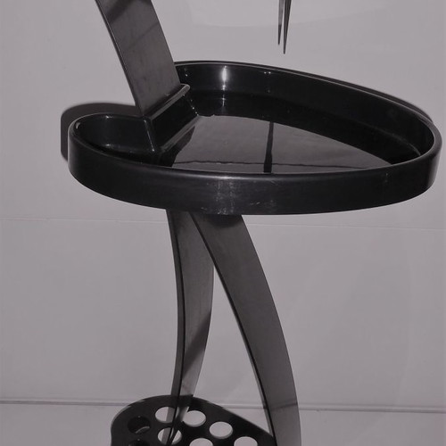 Salon assistant new with metal frame and plexiglass surface