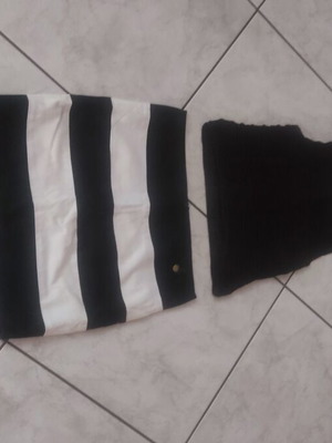 Mini φούστα Lynne και μπλουζάκι Stradivarius small σαν καινούργιο