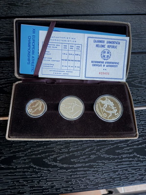Αργυρά νομίσματα proof 100, 250 και 500 δραχμές καινούργια με πιστοποιητικά