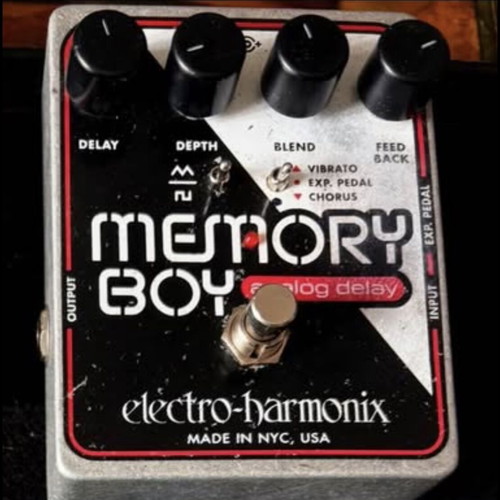Electro-Harmonix Memory Boy analog delay used
