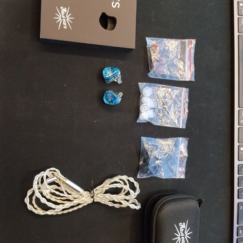 Kiwi Ears Orchestra Lite IEM's like new, perfect for FPS gaming