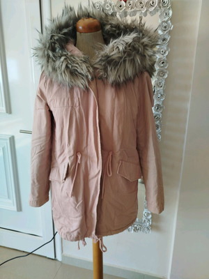 Pink jacket with fur like new, size S