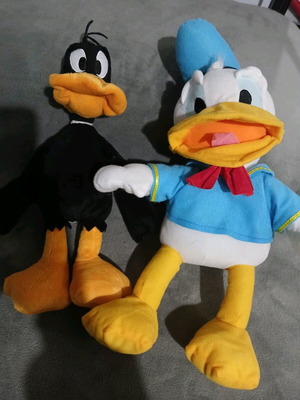 Donald Duck and Daffy Duck plush toys new
