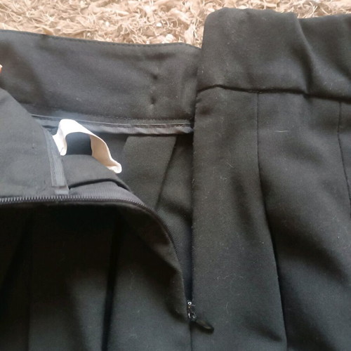 Stradivarius women's skirt black, like new, size small