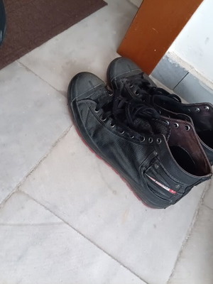 Diesel casual παπούτσια μεταχειρισμένα, νούμερο 45, μαύρα