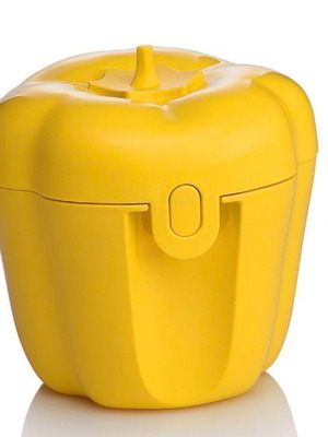 Tupperware vegetable and snack containers new, set of 2