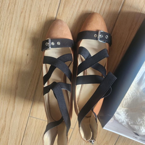 Nine West leather pumps like new, size 41, black and beige