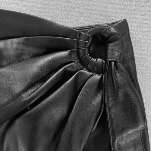 Mango black leather texture skirt, like new, size L